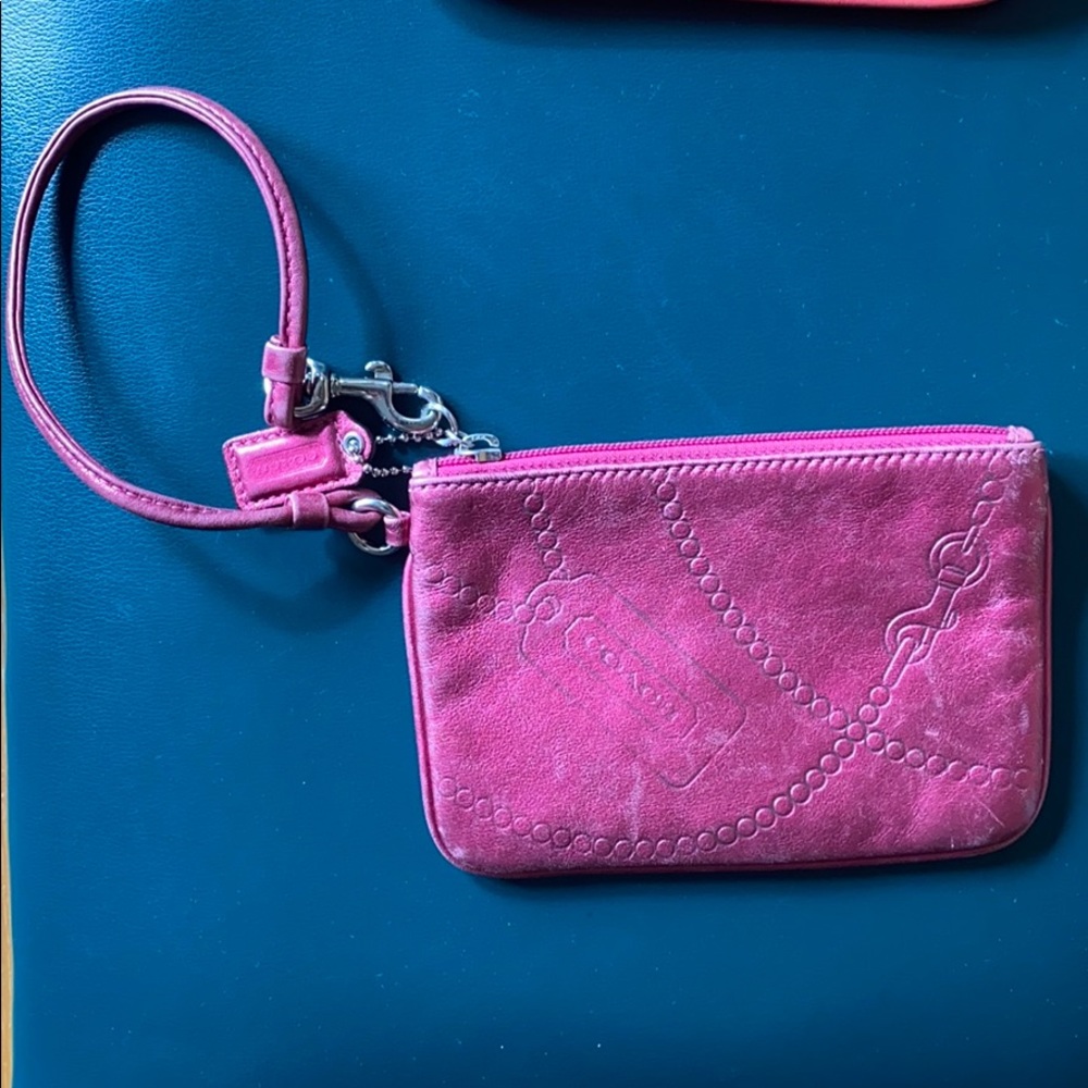 Coach wristlet/pouch - AK